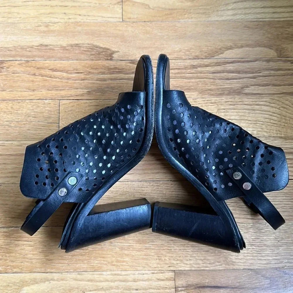 Rag & Bone NY black leather open toe heels side buckle great pre owned condition - Picture 6 of 10